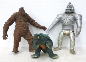 Lot 118 - 3 Vintage Kaiju Movie Model Kits Figures inc Gamera by Bandai 1996 13