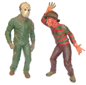 Lot 122 - 2 Vintage Horror Movie Model Kits inc Jason Voorhees by Screamin 1988