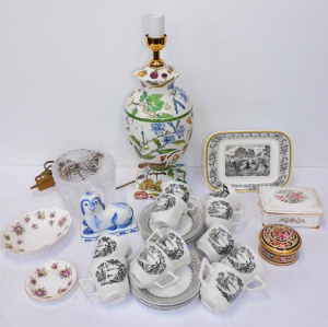 Lot 140 - Group Ceramics & Glass inc Wedgwood, Royal Albert, Villeroy & Lot 140 - Group Ceramics & Glass inc Wedgwood, Royal Albert, Villeroy &