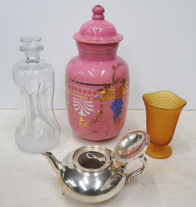 Lot 163 - 4 x Glass & Other Pieces incl Robur Teapot w Infuser, Hourglass St Lot 163 - 4 x Glass & Other Pieces incl Robur Teapot w Infuser, Hourglass St