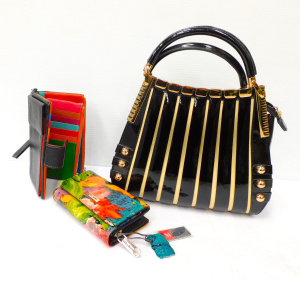 Lot 192 - 3 x Ladies Accessory items inc, Serenade Beverley Hills Collection Pat Lot 192 - 3 x Ladies Accessory items inc, Serenade Beverley Hills Collection Pat