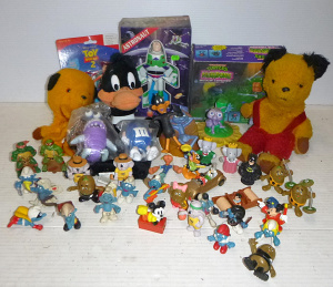 Lot 39 - Box lot of Toys inc Daffy Duck & Sooty Hand Puppets, TMNT Leonardo