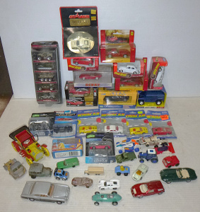 Lot 48 - Box Lot of Cars inc boxed, diecast, Corgi Bedford Tractor Unit, Rolls R