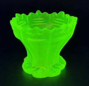 Lot 133 - Vintage Boyd Citrine Uranium Glass Colonial Drape Toothpick holder - T