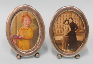 Lot 147 - Pair Vintage Sterling Silver oval Photo frames with ball feet 11 5cm