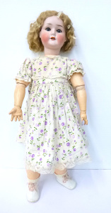 Lot 176 - Circa 1900 German Schoenau & Hoffmeister Bisque Socket Headed Dol Lot 176 - Circa 1900 German Schoenau & Hoffmeister Bisque Socket Headed Dol