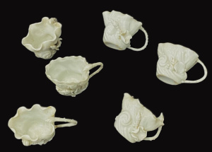 Lot 211 - Set of 6 vintage porcelain small cups - hand crafted with seashell &am