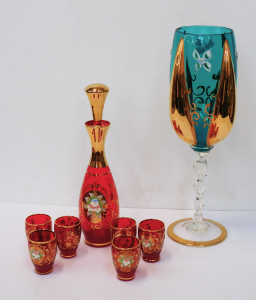 Lot 197 - Group lot vintage Venetian Murano Glass inc Teal Stemmed Vase with cle