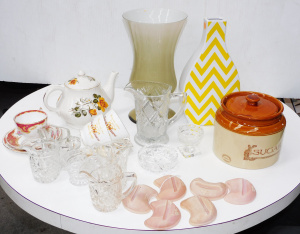 Lot 62 - 2 x Boxes Mixed inc Empoli Cased Art Glass pedestal vase Bendigo Potter