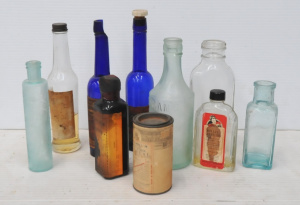 Lot 105 - Group lot vintage Bottles & Tins inc Rimmels Violet scented oatmea