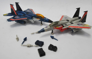 Lot 129 - 2 x Vintage G1 Transformers Decepticon Toys incl Starscream & Thun