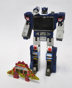 Lot 130 - 2 x Vintage G1 Transformers Toys incl Soundwave & Slugfest Mini-Ca