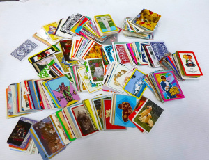 Lot 171 - Large Quantity of Vintage & Contemporary Swap Cards inc, animals -