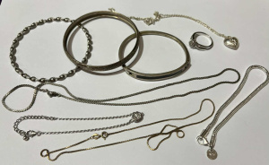 Lot 188 - Grp mainly marked silver jewellery - bangles, ring, chains, etc