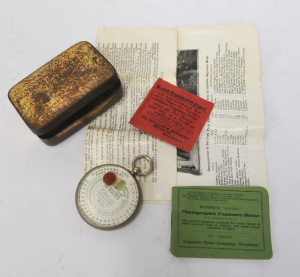 Lot 191 - c1900s Wynnes Infallible Exposure Meter with original tin - instructio
