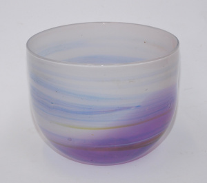 Lot 233 - Setsuko Ogishi Australian Art Glass Bowl - lavender white blue swirls,