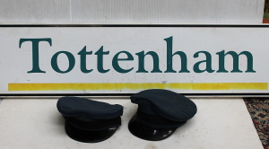 Lot 10 - 3 pces inc Metal Tottenham Railway Station sign, 150 x 30 cm & two Lot 10 - 3 pces inc Metal Tottenham Railway Station sign, 150 x 30 cm & two