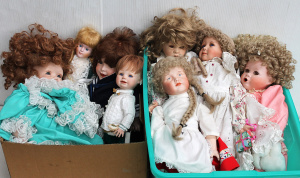 Lot 23.1 - 2 x Boxes Artist & Reproduction Character Dolls Lot 23.1 - 2 x Boxes Artist & Reproduction Character Dolls