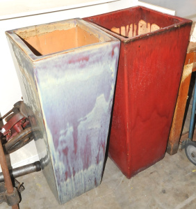 Lot 36 - 2 x Large Ceramic Planter Pots incl One in Red & Another in Blue -
