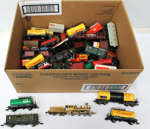 Lot 58 - Box Lot of Model Railway cars inc HOn3 Brass Style FED Locomotive & Lot 58 - Box Lot of Model Railway cars inc HOn3 Brass Style FED Locomotive &