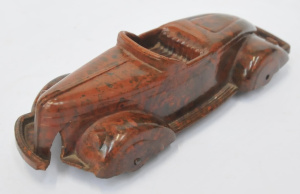 Lot 117 - Vintage 1930s Australian made Winna Bakelite Streamline Convertible Co