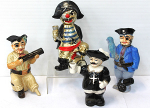 Lot 195 - 4 Vintage Kitsch Japanese Figural Pirate decanters inc Peg Leg , Pirat Lot 195 - 4 Vintage Kitsch Japanese Figural Pirate decanters inc Peg Leg , Pirat