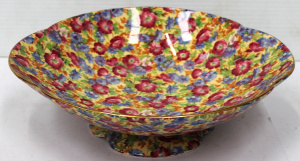 Lot 209 - 1940s Royal Winton Chintz Large Pedestal bowl - Royalty pattern 26cm Lot 209 - 1940s Royal Winton Chintz Large Pedestal bowl - Royalty pattern 26cm