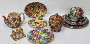 Lot 212 - Group lot vintage Royal Winton Chintz inc Sweat Pea, Royalty - Toast