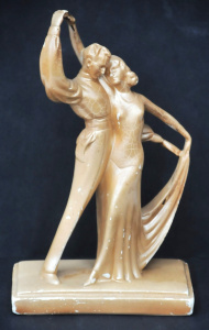 Lot 214 - Vintage Art Deco Plasterware Figure of a Dancing Couple - stylish peri Lot 214 - Vintage Art Deco Plasterware Figure of a Dancing Couple - stylish peri