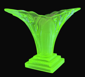Lot 218 - Art Deco German Walther & Sohne Uranium glass Vase - Stepped base Lot 218 - Art Deco German Walther & Sohne Uranium glass Vase - Stepped base
