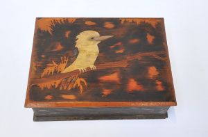 Lot 94 - Vintage c1930s Australian Red Pine Pokerwork Box featuring a Kookaburra Lot 94 - Vintage c1930s Australian Red Pine Pokerwork Box featuring a Kookaburra