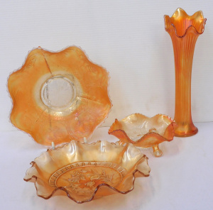 Lot 119 - 4 x pieces vintage Marygold Carnival Glass - Dragon & Rose pattern Lot 119 - 4 x pieces vintage Marygold Carnival Glass - Dragon & Rose pattern