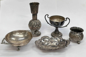 Lot 147 - 5 x small pces Silver mostly hallmarked - small vase, dishes, trophy c