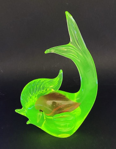 Lot 222 - 1950s Murano Uranium - Citrine & Red glass Dolphin Figure (small c