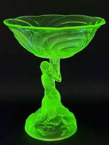 Lot 224 - Art Deco 2 pce Walther & Sohne Satin Uranium glass Centre piece - Lot 224 - Art Deco 2 pce Walther & Sohne Satin Uranium glass Centre piece -