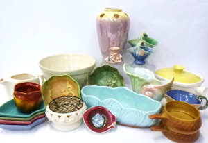 Large group lot of Vintage Australian Pottery inc, Studio Anna, Remued, Pates, R