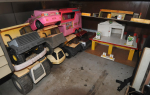 Lot Vintage Tonka Toy Construction Vehicles, Barbie Vehicles & Garage Servic