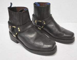 Lot 10 - Pair heavy Johnny Reb Short cut Classic Black Leather Mens Boots - size