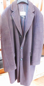 Lot 11 - Vintage Anthony McCaul Gents Coat maroon & black checked Italian lo