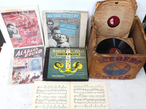 Lot 60 - Box lot - Vintage 78rpm Records & Sheet Music w Decorative Covers i Lot 60 - Box lot - Vintage 78rpm Records & Sheet Music w Decorative Covers i