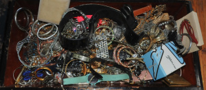 Lot 85 - Large Tray of Assorted Costume Jewellery incl Boxed Arnette Watches, Br Lot 85 - Large Tray of Assorted Costume Jewellery incl Boxed Arnette Watches, Br
