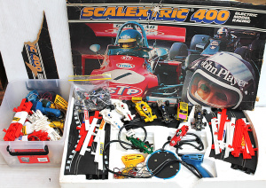 Lot 90 - Vintage Scalextric 400 Slot Car Set inc Mini Cooper, Astd Open Wheel Ra