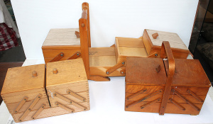 Lot 77.1 - 3 x Vintage Small wooden expanding sewing boxes - blond