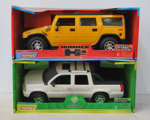 Lot 177 - 2 x Boxed BuddyL Steel 112 Scale Model Cars incl Hummer H2 & Cadil