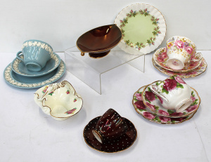Lot 209 - Group lot English china inc Royal Albert trios - Serena & Old Engl