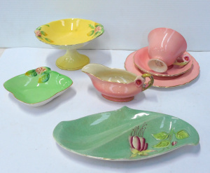 Lot 216 - Group lot vintage Royal Winton Lustre inc Pink Petunia Trio & grav