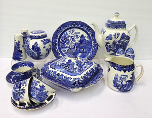 Group lot of Vintage Blue & White Willow Pattern China inc, coffee pot, salt