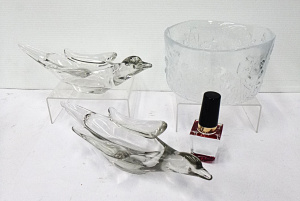 Group Vintage Crystal Glass inc, 2 x French Vannes bird bowls, Kosta Boda Ulla b