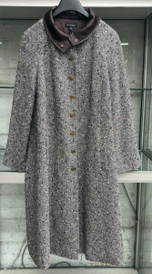 Lot 8 - Harry Who ladies swing Tweed coat, brown satin lining, soft high collar,