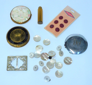 Lot 35 - Group Vintage Ladies items - Compacts inc English KIGU Mother of Pearl